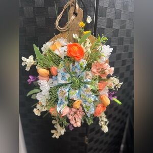 Floral Hanging Accent with Orange and White Blooms